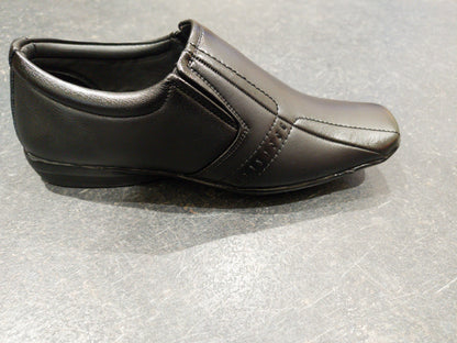 Mitty Black Slip-on Formal Shoes for Men 8517